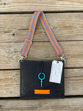 Load image into Gallery viewer, THE CROSSBODY - BELON
